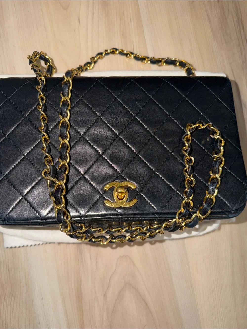 CHANEL Vintage Quilted Leather Shoulder Bag with Gold Chain and CC Turn-Lock